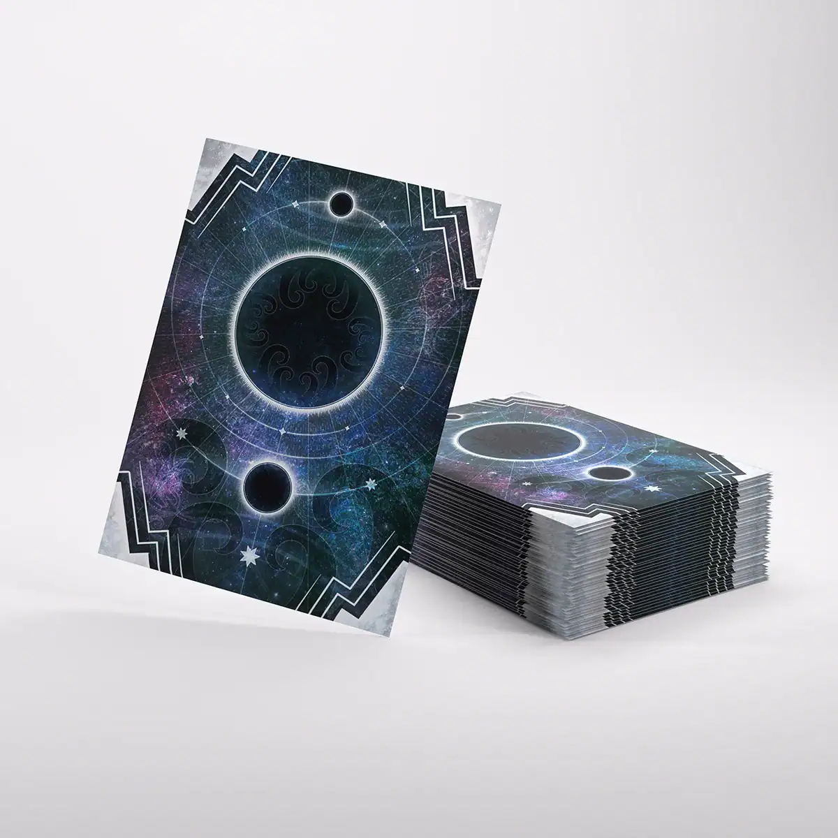 Kartenset mit Sternenhimmel-Design, ideal für Brettspiele und Spieleabende.